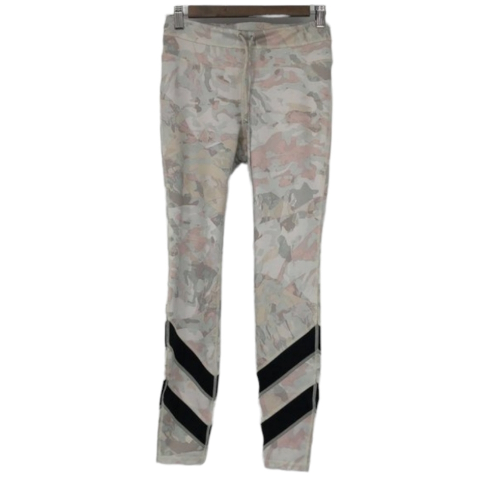 Free People FP Movement Daybreak grey pink  wash camo print leggings XS - Picture 7 of 16
